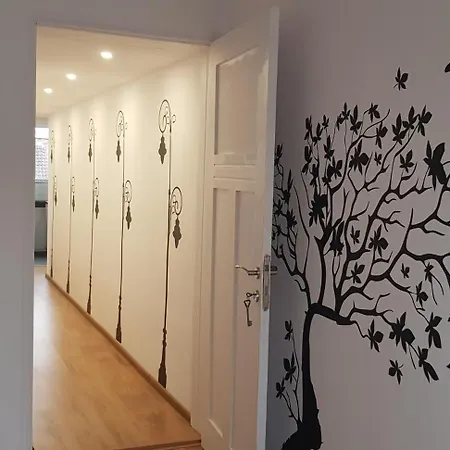 Skm Wyscigi 13 ホームステイ