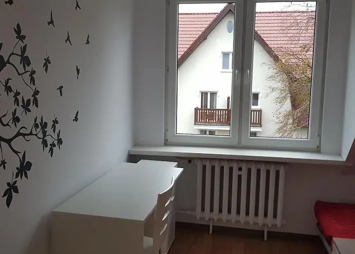 Skm Wyścigi 13 Kwatera prywatna *